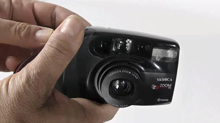 YASHICA EZS ZOOM 70 KYOCERA FUNZIONI E CARICAMENTO PELLICOLA