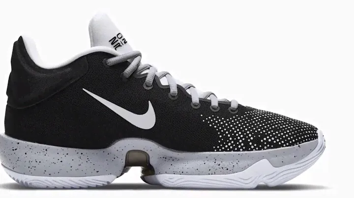 NIKE ZOOM RIZE