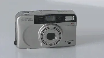 MINOLTA RIVA ZOOM 90 FOTOCAMERA ANALOGICA 35mm