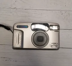 yashica kyocera zoom 70