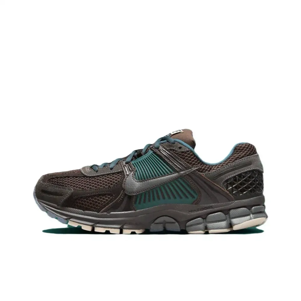 Nike Zoom Vomero 5 "Brown"