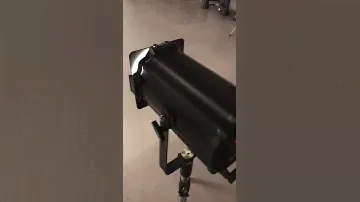 200W Fresnel spot light manual zoom show