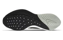 Кроссовки беговые мужские Nike Air Zoom Vomero 15